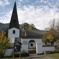 Kirche_Neuhaus_aussen_2_200x200